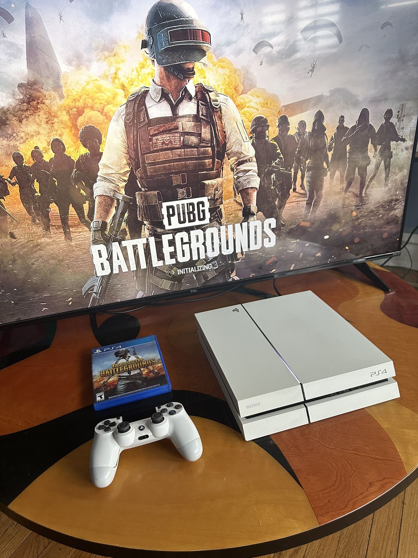 Sony PlayStation 4 (PS4)