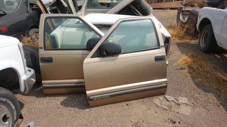 2000 s10 blazer doors