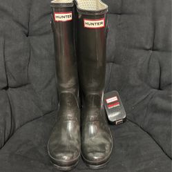 Hunter Rain Boots With Two Different Sets Of Sleeves