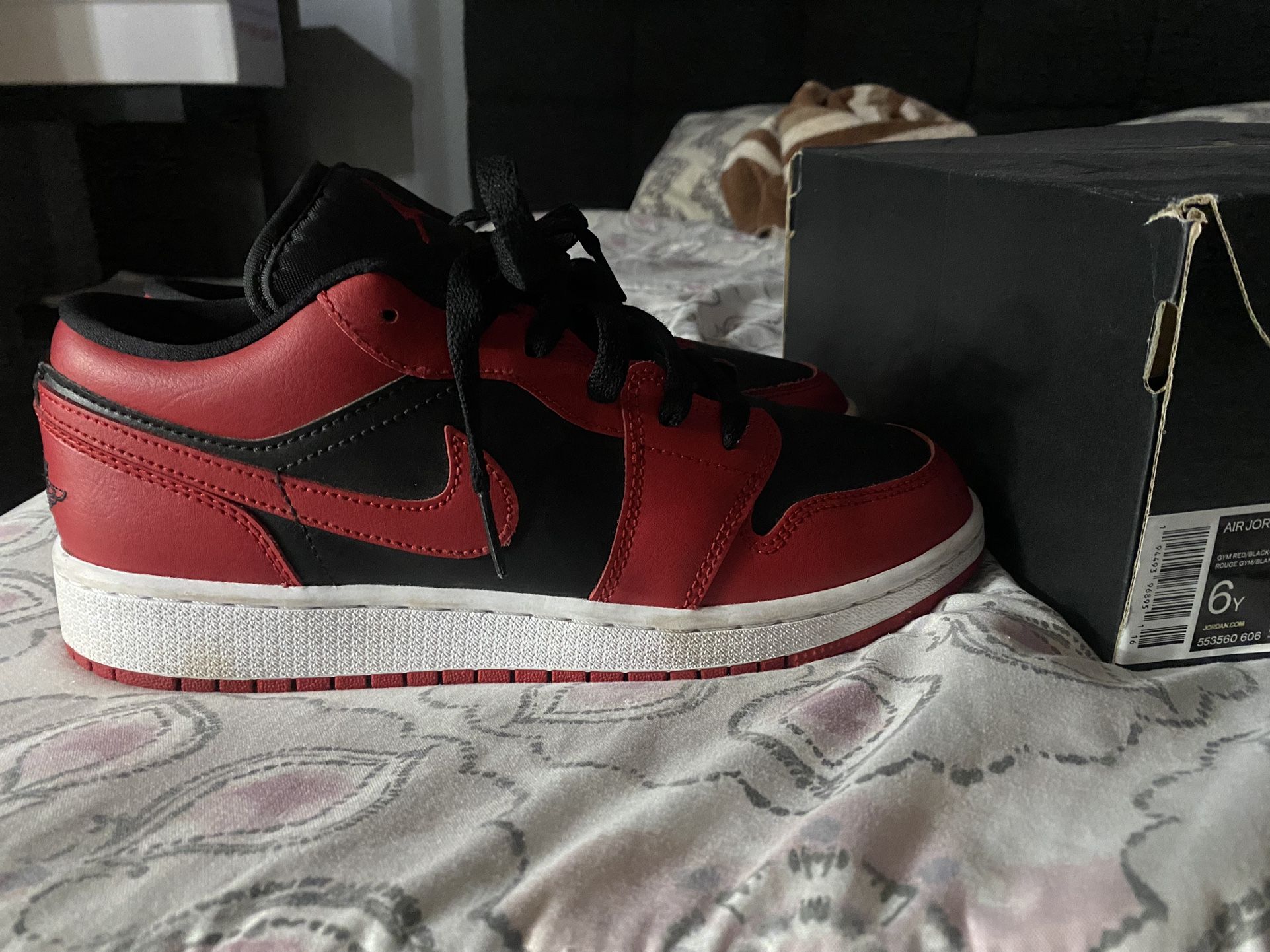 Air Jordan 1 Reverse Bred