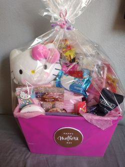Brand New Hello Kitty Mother's Day gift basket