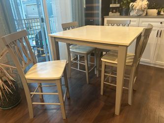 Pub Table with 4 chairs