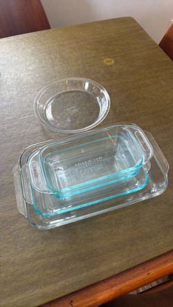 Pyrex bakeware