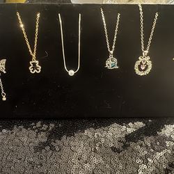 necklaces and crossbody bags for girls