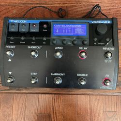 TC helicón Voice Live 2 Harmonized Guitar Pedal