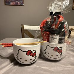 Hello Kitty Ramen Bowls