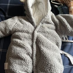 Newborn clothes