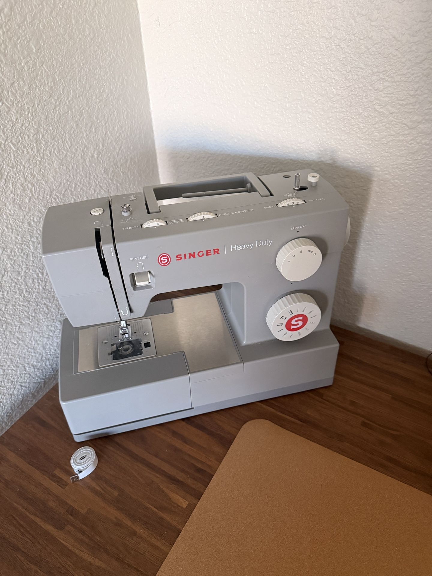 Singer Heavy Duty Sewing Machine