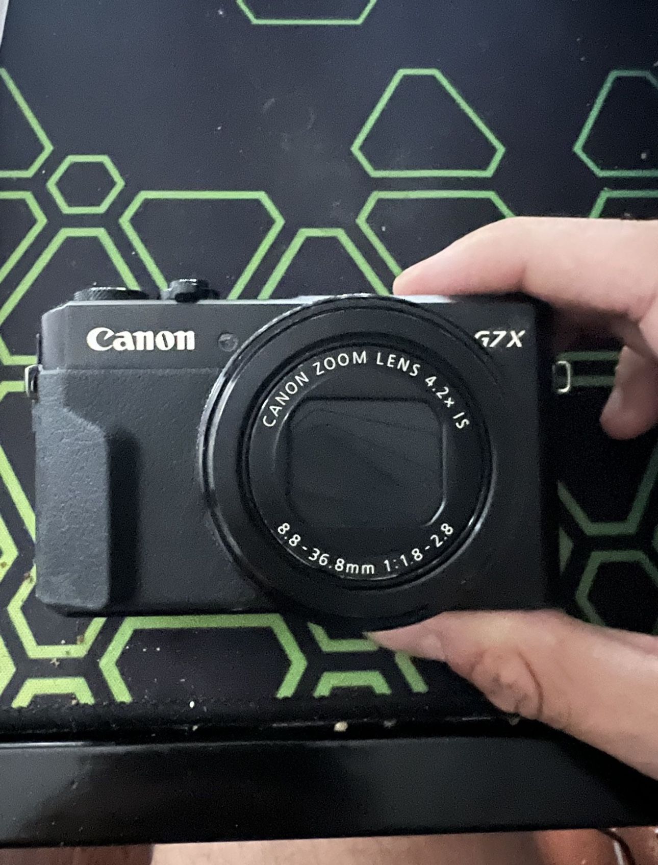 Canon Power shot G7X Mark II