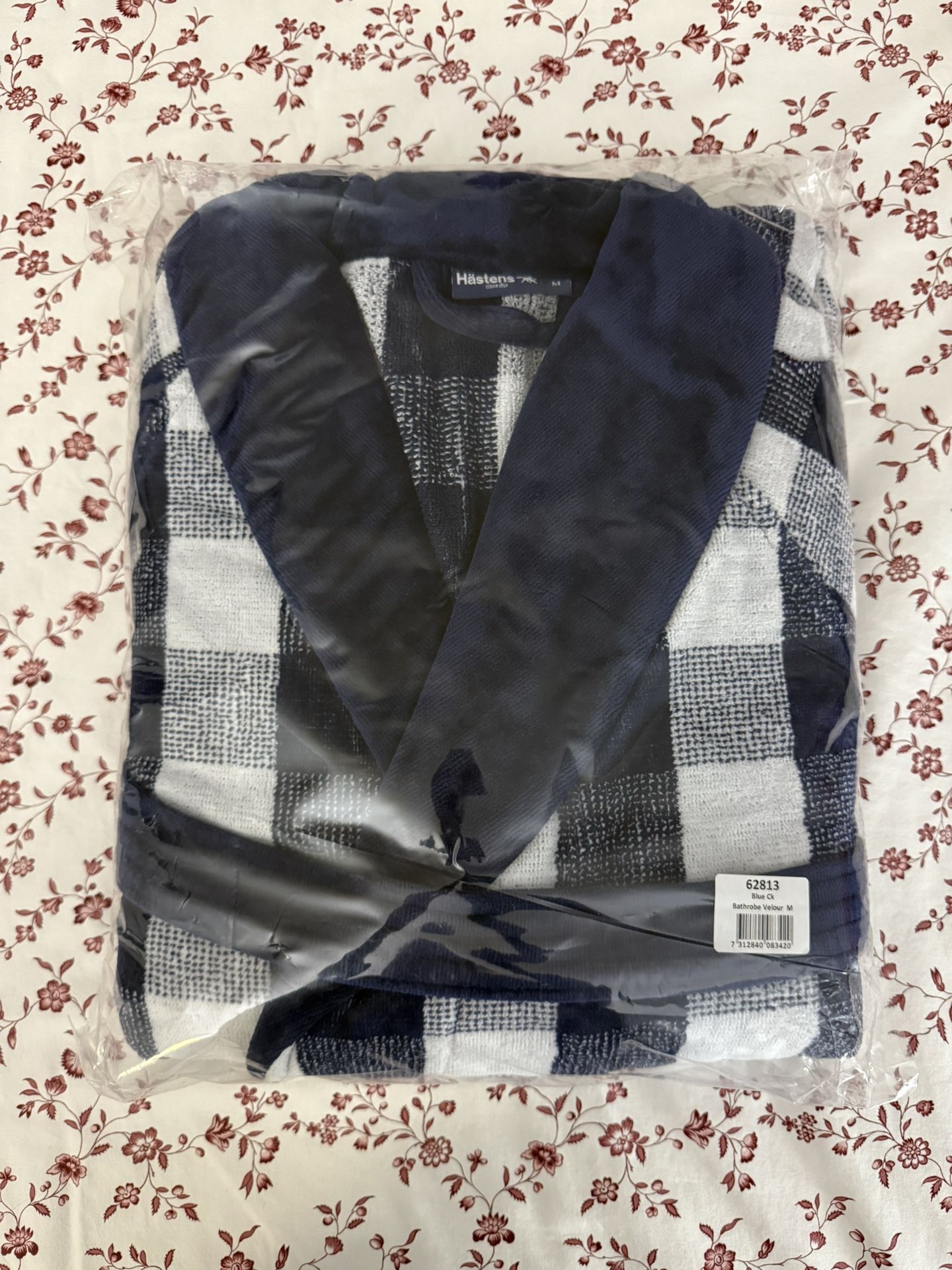 Hasten’s Bathrobe