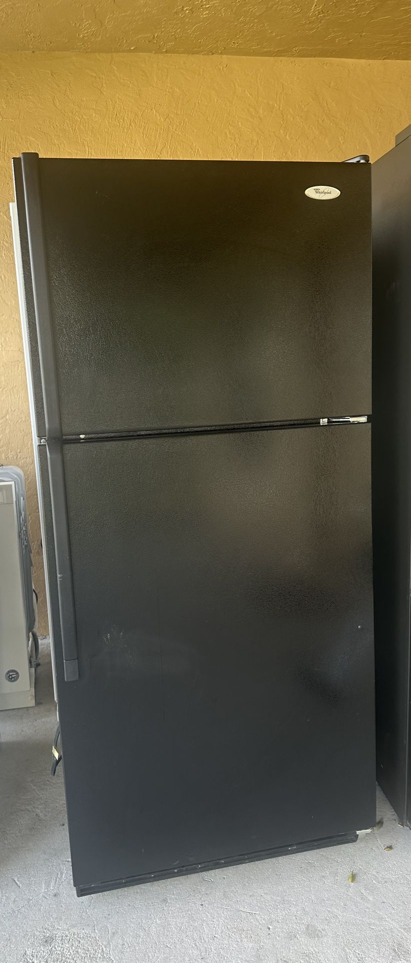 Top Freezer Refrigerator