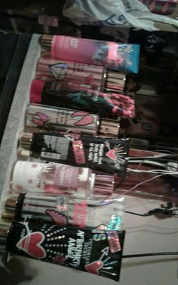 Cremas y perfumes. Victoria's Secret