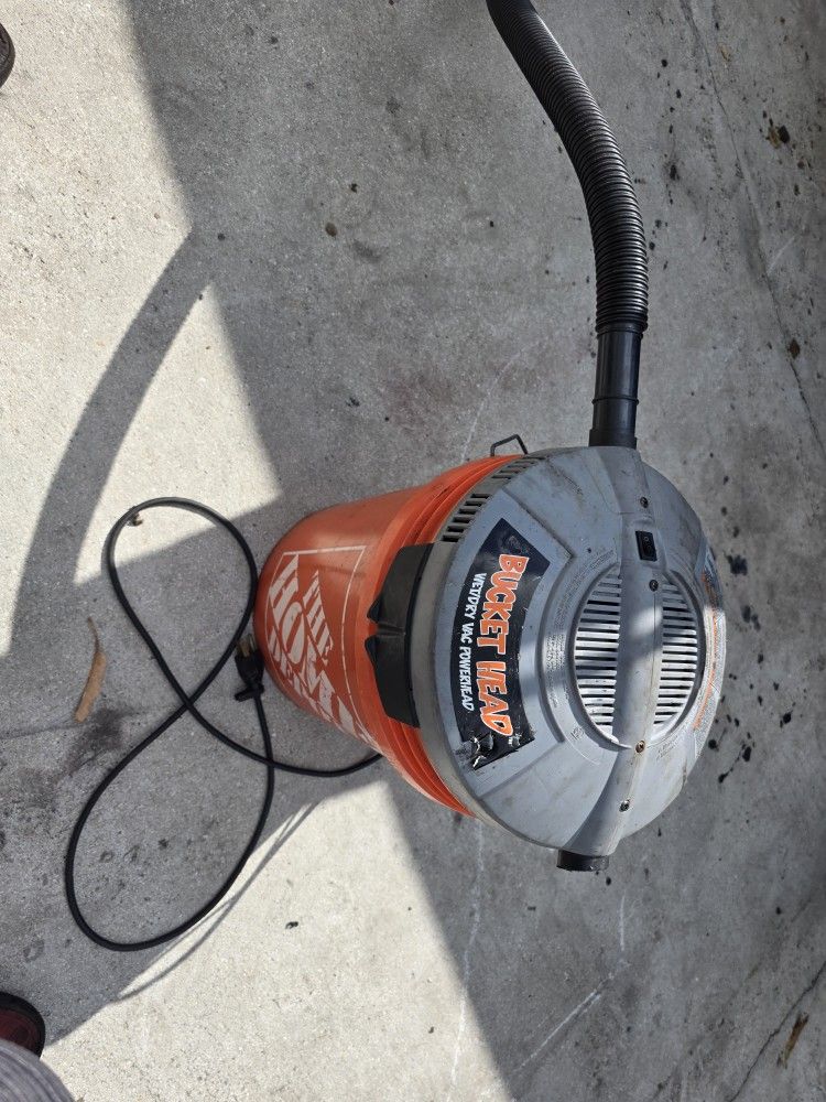 Bucket Vacuum