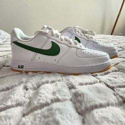 Nike Air Force 1 Low '07 Retro Color of the Month White Forest Green