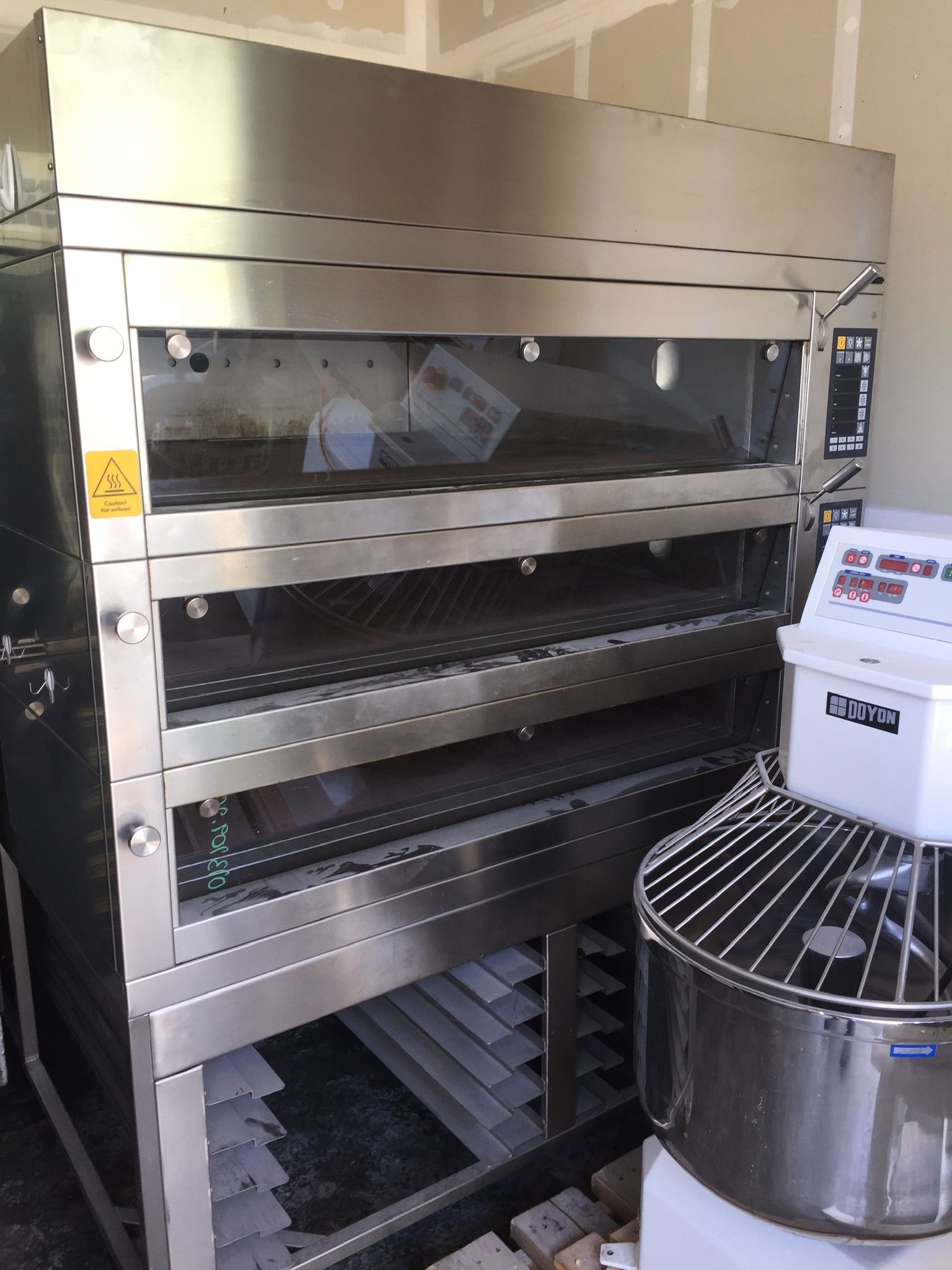 New! Black and Decker 5 minute pizza oven and snack maker. Model PS300 for  Sale in Shoreline, WA - OfferUp