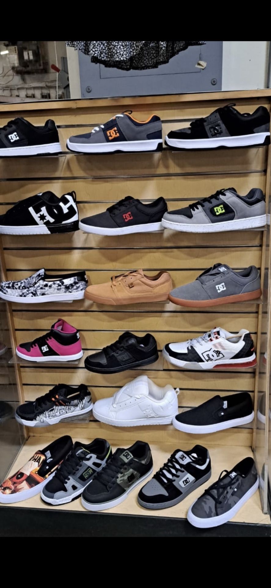 dc shoes. zapatos dc por mayoreo. wholesale. see description. leas descripcion