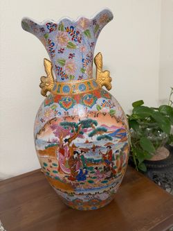 Vintage Japanese Hand Painted Satsuma Style  Vase