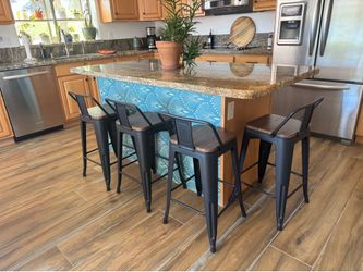 4 counter height stools