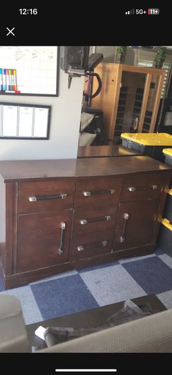 Dresser