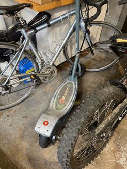 Razor e300 scooter