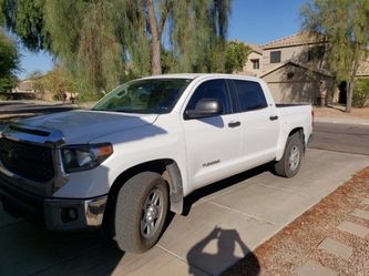 2018 Toyota Tundra SR5