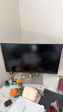HP Desktop Monitor 28”
