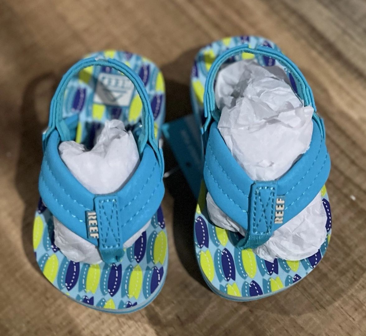 Reef Little Kids 5 US Flip Flops Sandals Boys Little Ahi Blue Fish Shoes