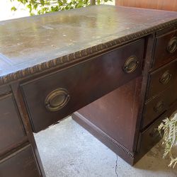 Solid Mahogany 1930’s Typewriter Pedestal Desk Elegant Woodwork 