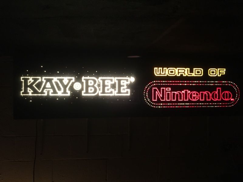 SUPER RARE ANIMATED FIBEROPTIC KAY-BEE TOYS/WORLD OF NINTENDO SIGN! MODEL M36C! KB TOYS, NES VIDEO GAMES! COLLECTIBLE! TOYS R US/KIDDIE CITY RIVAL!