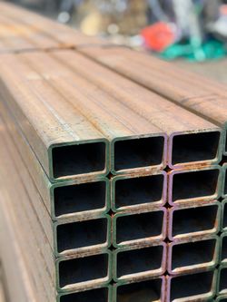 Steel Rectangular Tube – 3" x 2" – 7 Gauge