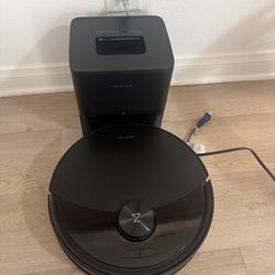 Vacuum and mop cleaner