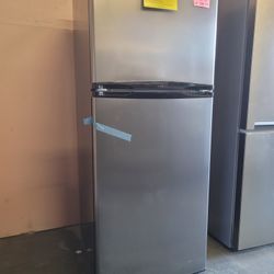 Refrigerator Avanti