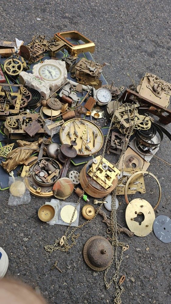 ANTIQUE CLOCKS AND CLOCK PARTS