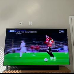 LG OLED tv 77” C2