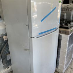Frigidaire Top And Bottom In White New Open Box