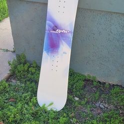 Ride Control 44 Snowboard - 144cm - Excellent Condition!