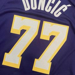 New purple highest premium quality stitch, player version jersey. Lakers Player jersey Luka Doncic 