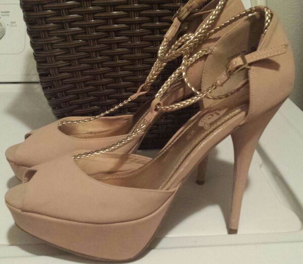 Heels size 10