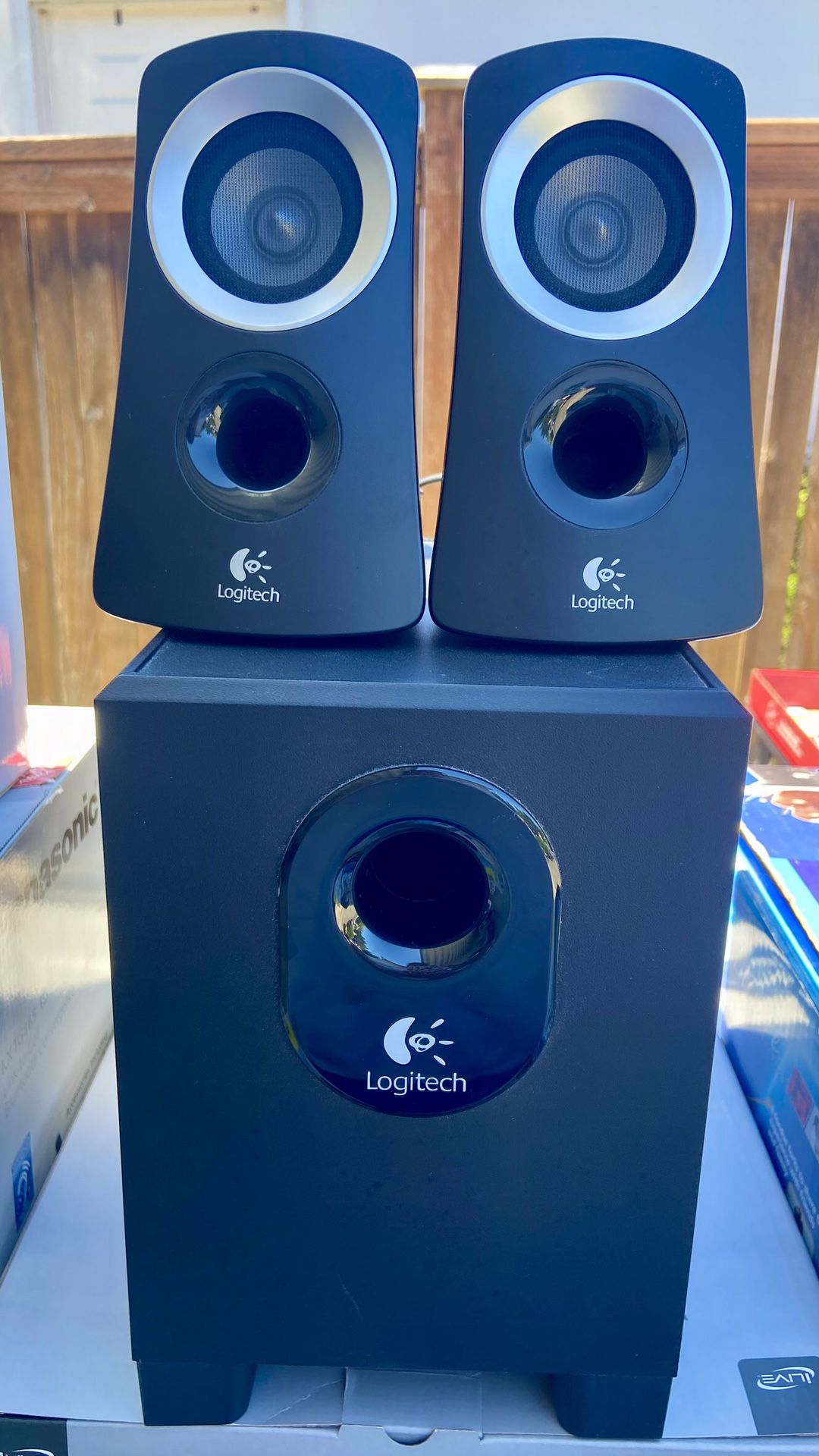 Logitech Z313 Speaker System