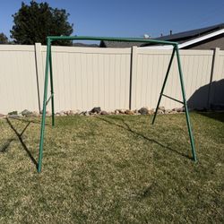 Free Swing Set - No Holds 