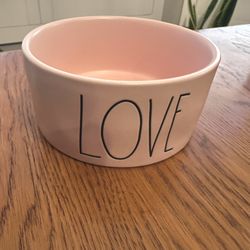 $8 …New Rae Dunn medium pet bowl. Color - Pink. Please pickup in the area of 36th Ave and Pinnacle Peak within 24 hours of take greatly appreciated.