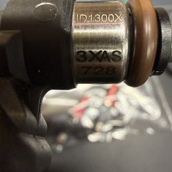 Subaru ID1300X Injectors 