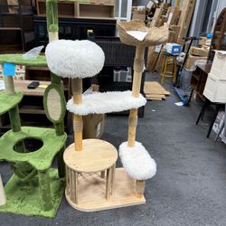 51" Modern Cat Tree Tower for Indoor Cats, Natural Solid Wooden Cat Tower with Sisal Scratching Post, Luxury Cat Furniture with Hand-Woven Natural Rat