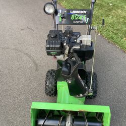 Lawnboy (toro) 8hp Snowblower 