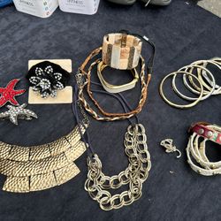 Jewelry Huge Lot 