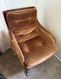 Velvet vintage rolling chair