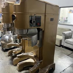 COMMERCIAL BAKERY MIXER