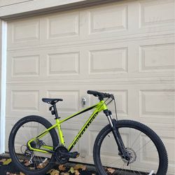 Specialized Pitch Sport Mountain Bike – Medium Frame - 27.5 wheels Bicycle Trail