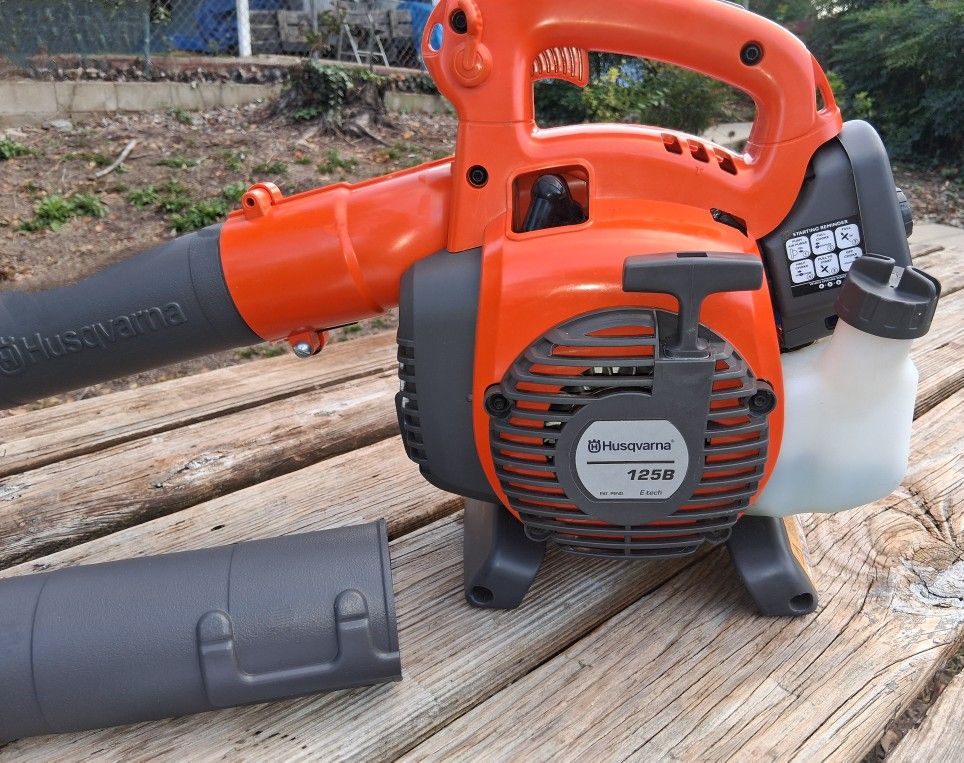 Blower- Handheld Husqvarna 125B