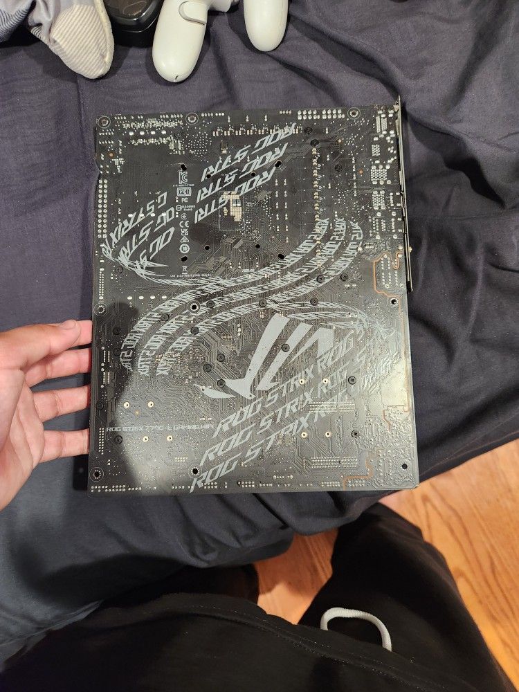 Mother Bored For Building PC